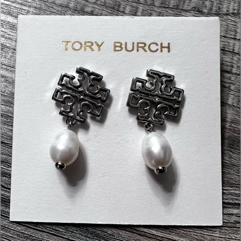 Tory Burch Britten Pearl Drop Earring